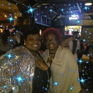 Meet your Posher, Natola